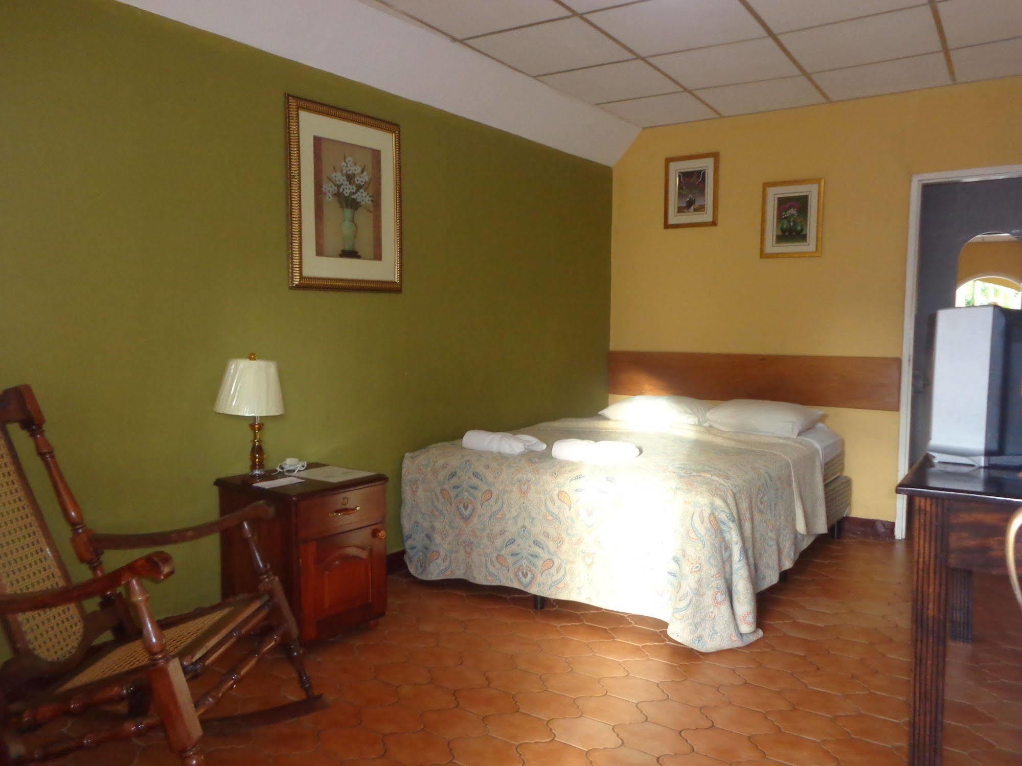 סן חואן דל סור Hotel Royal Chateau מראה חיצוני תמונה